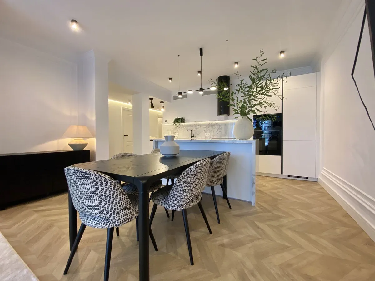 d8038d73-82ad-4e14-89f9-1fa0a63b0e35