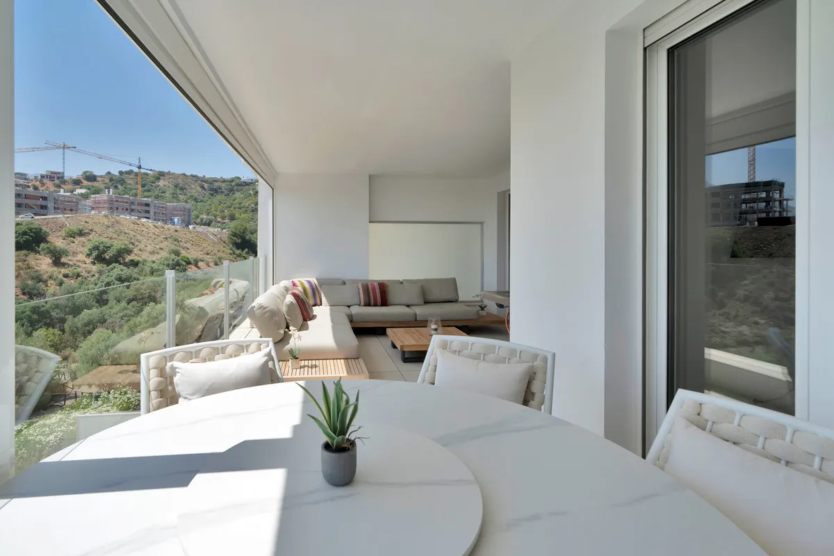 3fcff858-8f62-4f1a-93e3-7818a83c2643