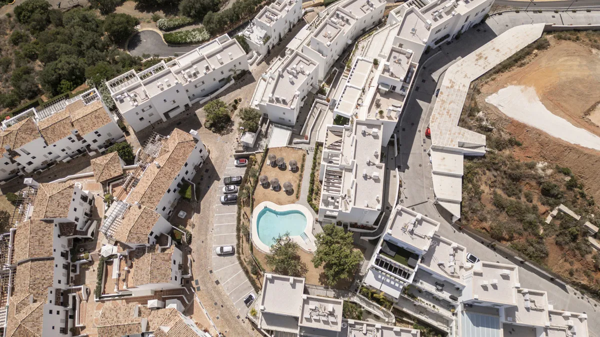 51a586d5-6b0e-4873-8c4b-a312d44063e3