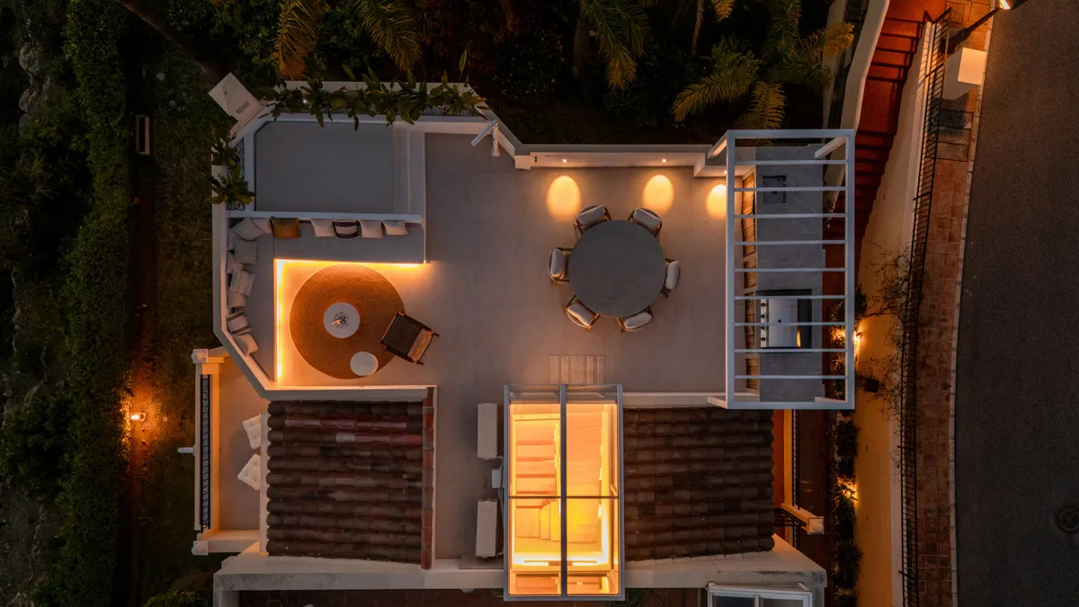 a08a965c-079b-44df-8647-89258486803b