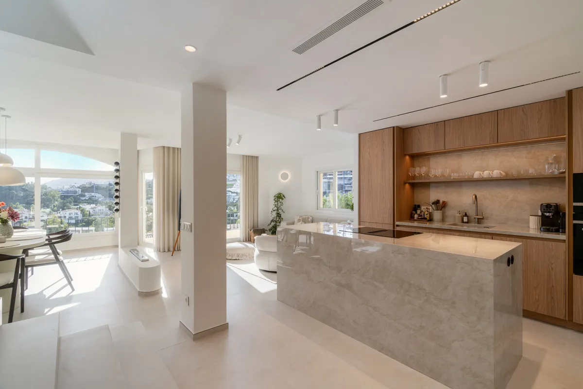 c186342c-4dbb-4fab-b0f9-b81626883d26