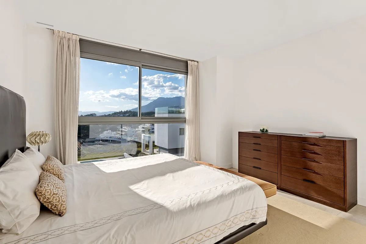 11a7bf13-f03c-4a70-aa6e-7a67f4b0844e