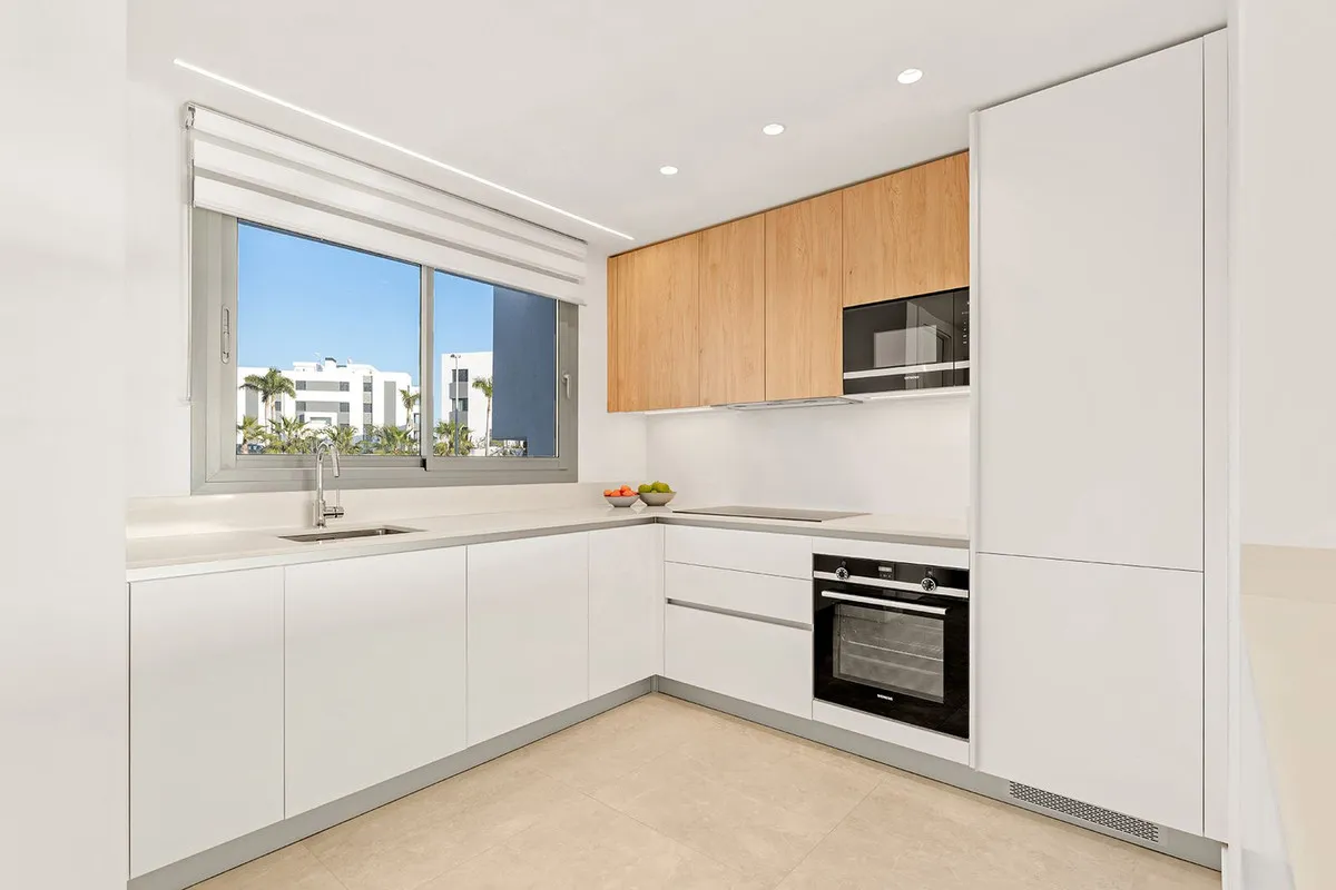 f7d26996-7c3f-4f7d-b69d-0305d5f706d9