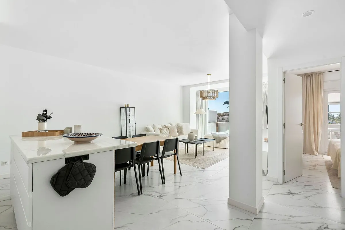 db4d321e-6842-4e62-a1b9-d533a2f0d4dd