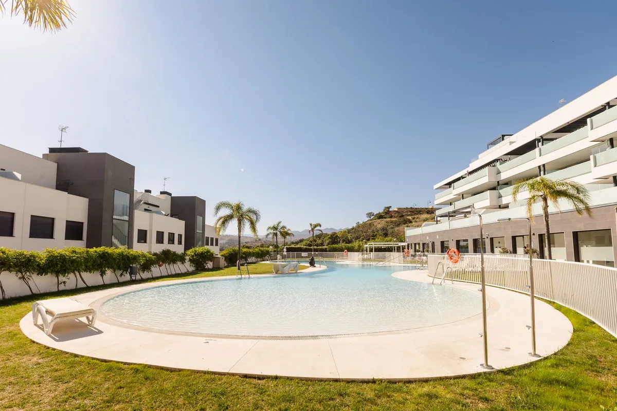 3cb3ca1d-6f63-49ff-ad1c-fa76593c7b15