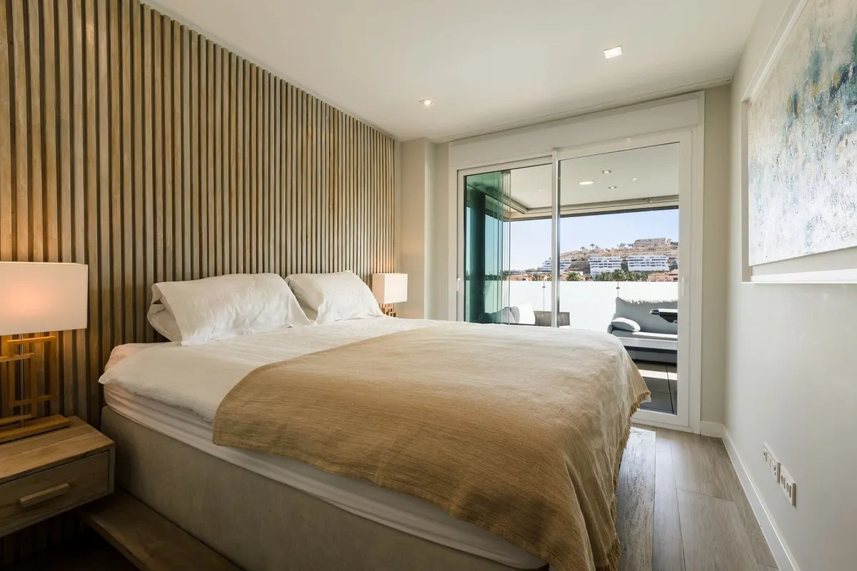 604e0162-7394-4185-ad54-5083a6b4c42f