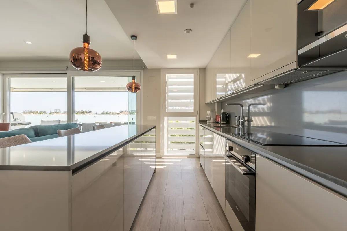 c6f35ed7-a2d1-42ce-86c6-31ca596cba07