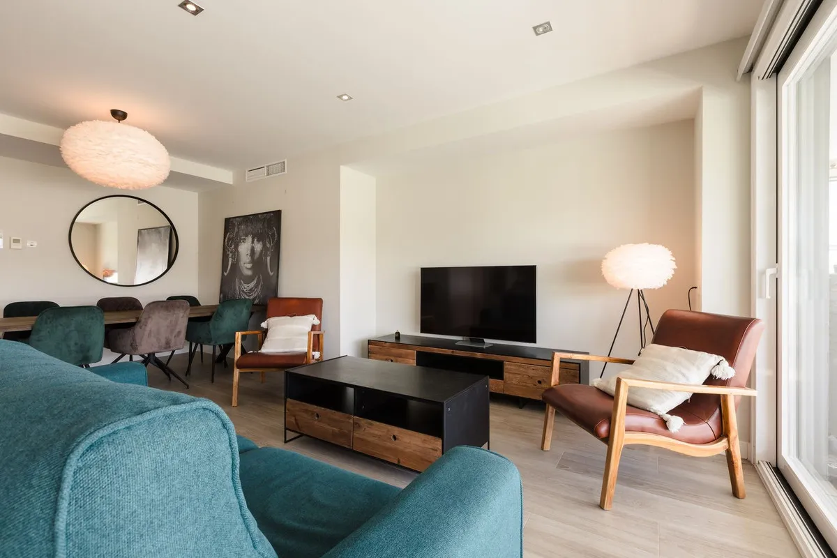 ec10b6a0-601b-415f-8284-fc3e67921ab8