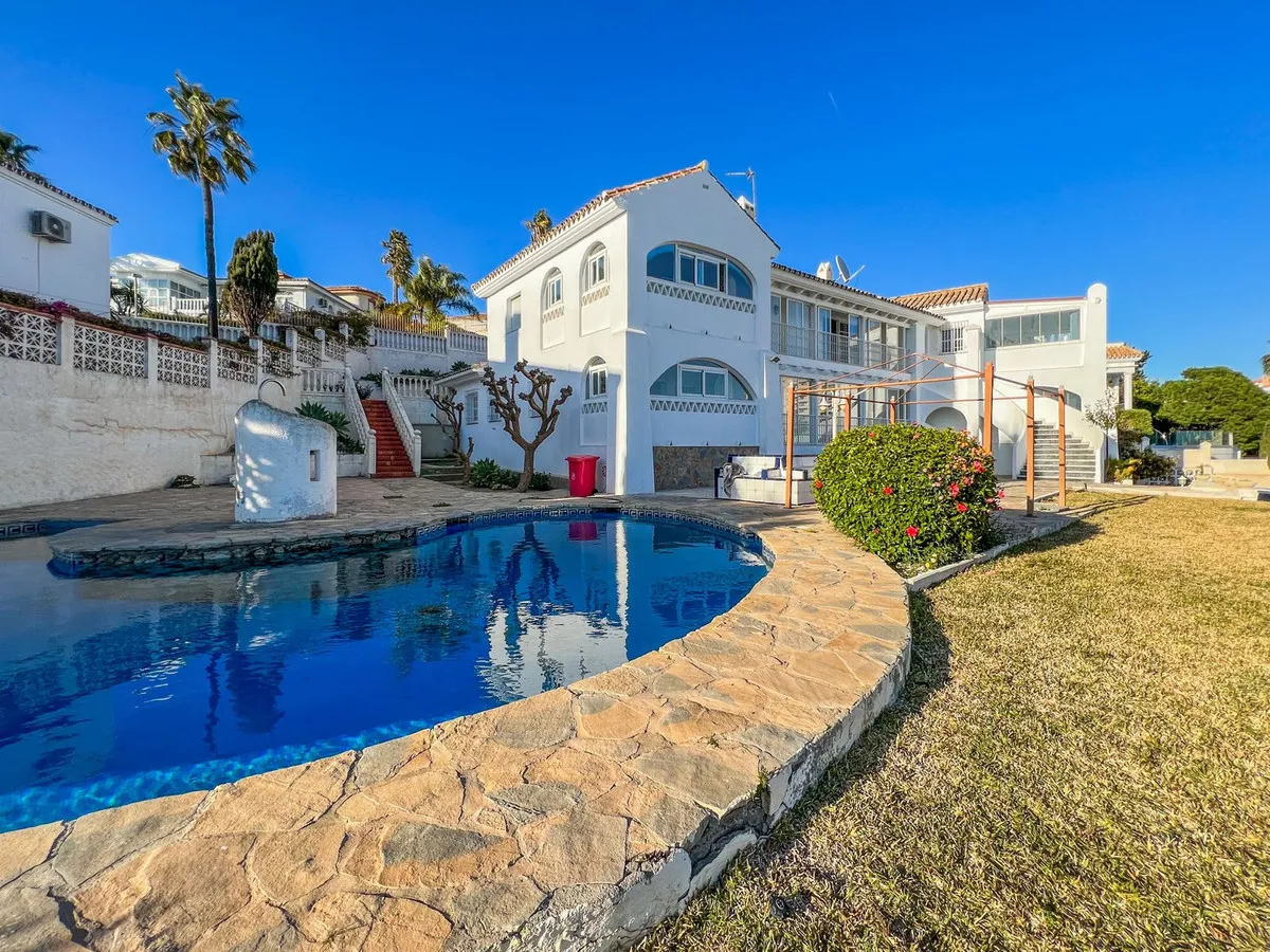 1a840625-a4ce-4cd6-a0de-5e4bd3655ade