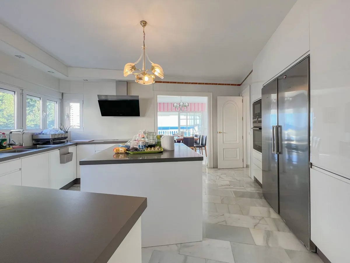 61c2800b-b187-4dba-bb66-a68f6a319307