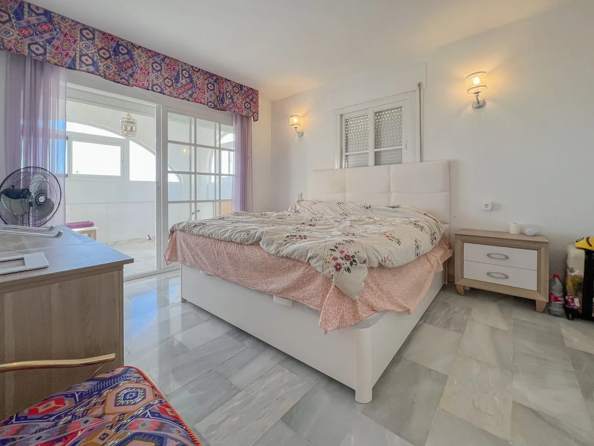 6eea5bc3-6c9c-4eb2-a4ae-ec6e3b660b79