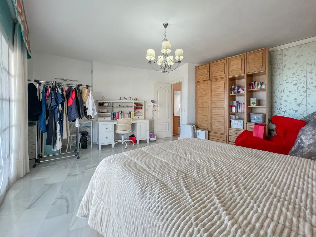 9ce1c208-5a2e-4753-82da-1fe4b3f6561a