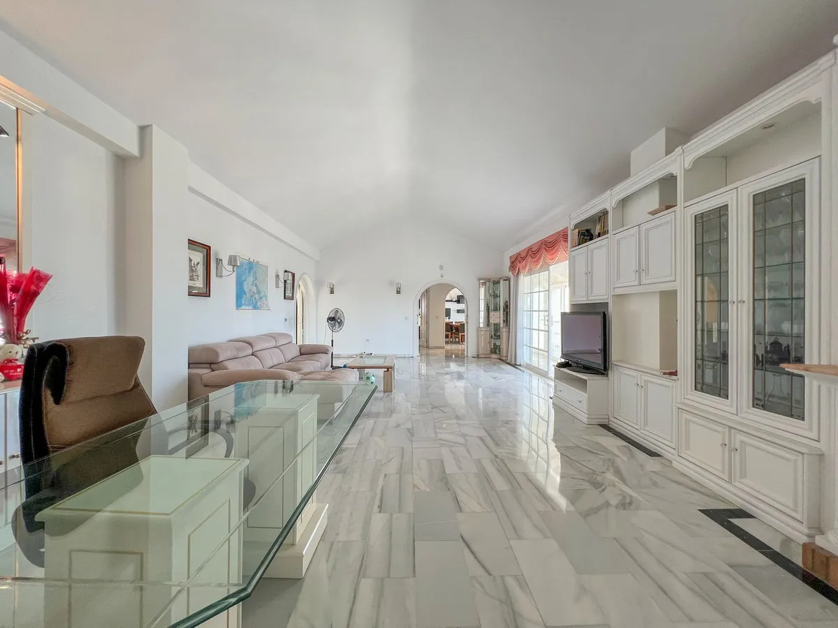 c4c157eb-cad0-493a-9f6c-2a5474970bdc