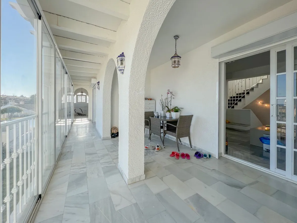 dc7152fb-47cb-4a4f-af95-6f5fb8806825