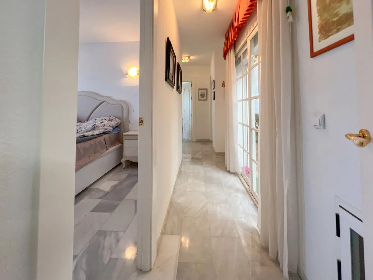 fc1ea96d-3a25-48c6-8fe6-8747efd258dd