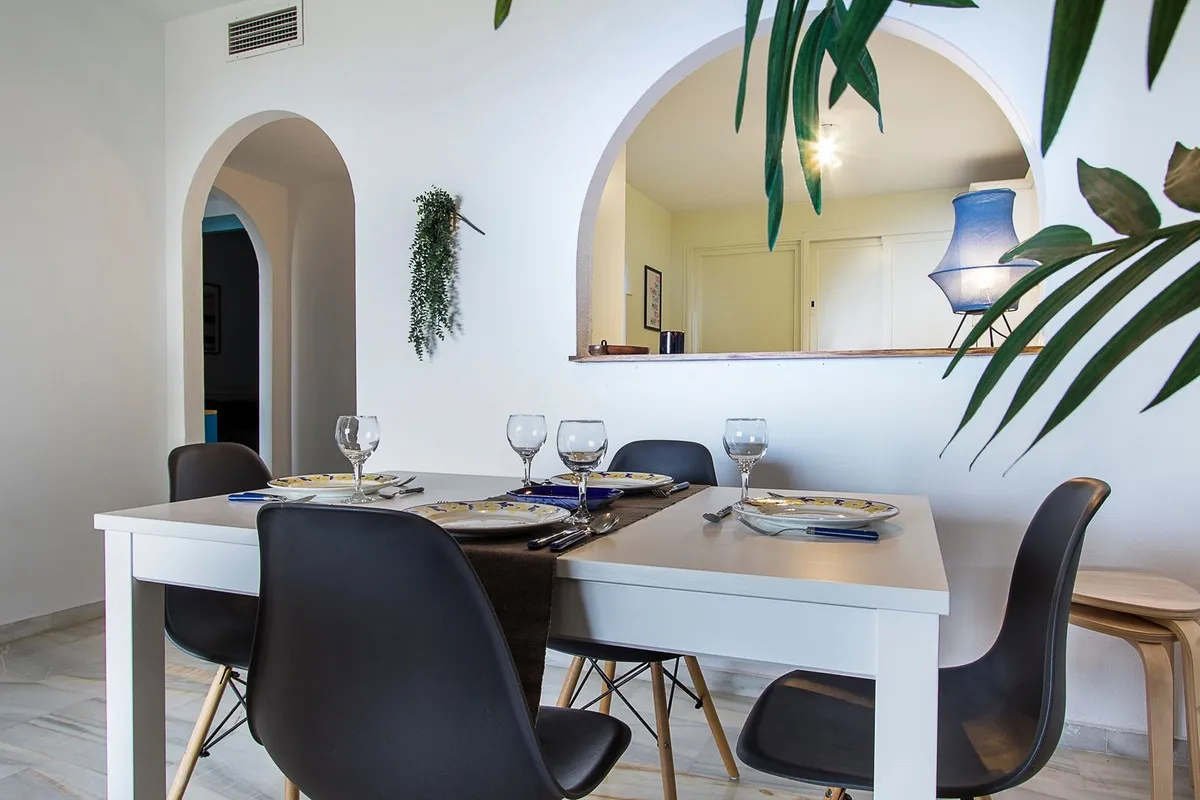 ef5f4f66-d2ef-4d25-9c9b-415064e77278