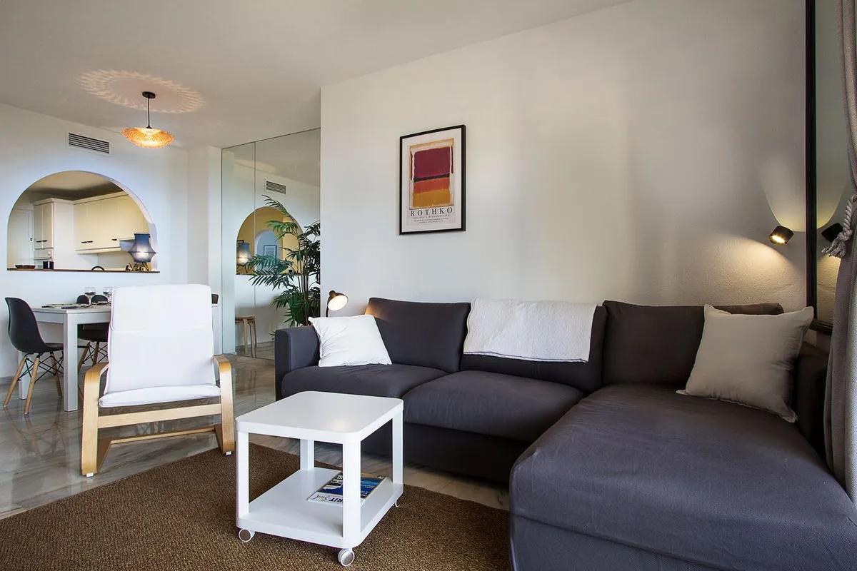 f9e166bf-c39a-4a76-bf7c-b57aa5e81857