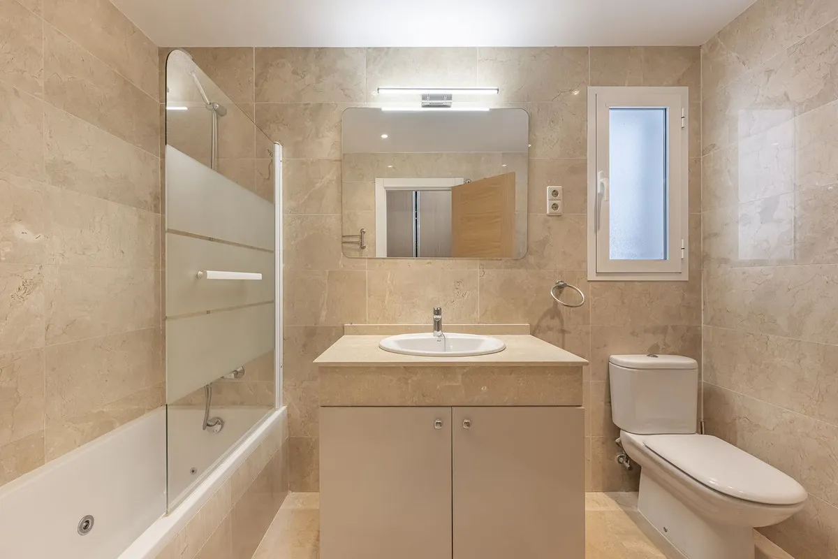 182a1d53-d3b6-4126-98f1-ddf76c451572