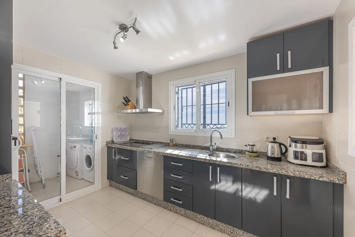 5ba8bc57-dacb-4efe-88a5-02ce0ab688ad