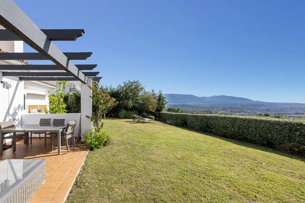 742ec2d8-f5a9-44f5-8ca4-a7ab931119a8