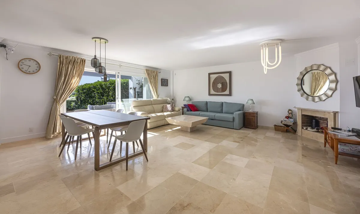 ae272f0b-2cce-42c7-ab8b-b684d8411146