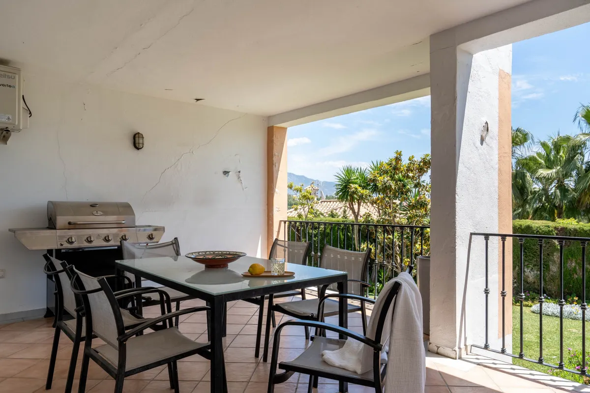 b4f78737-0277-46f6-8744-562ffbeb14fb