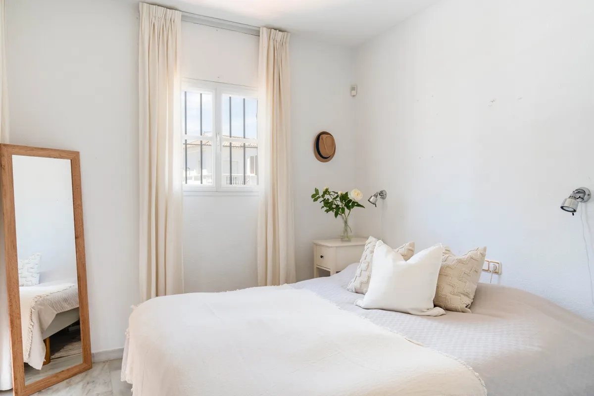 c2856d63-b693-4a0c-9f1f-4adfd38b4ca3