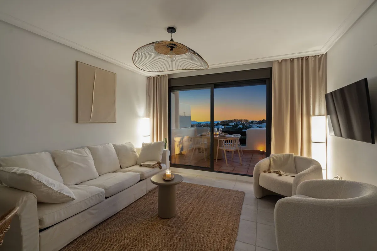 c099894c-5b87-4e76-9d67-69a98a8a803f