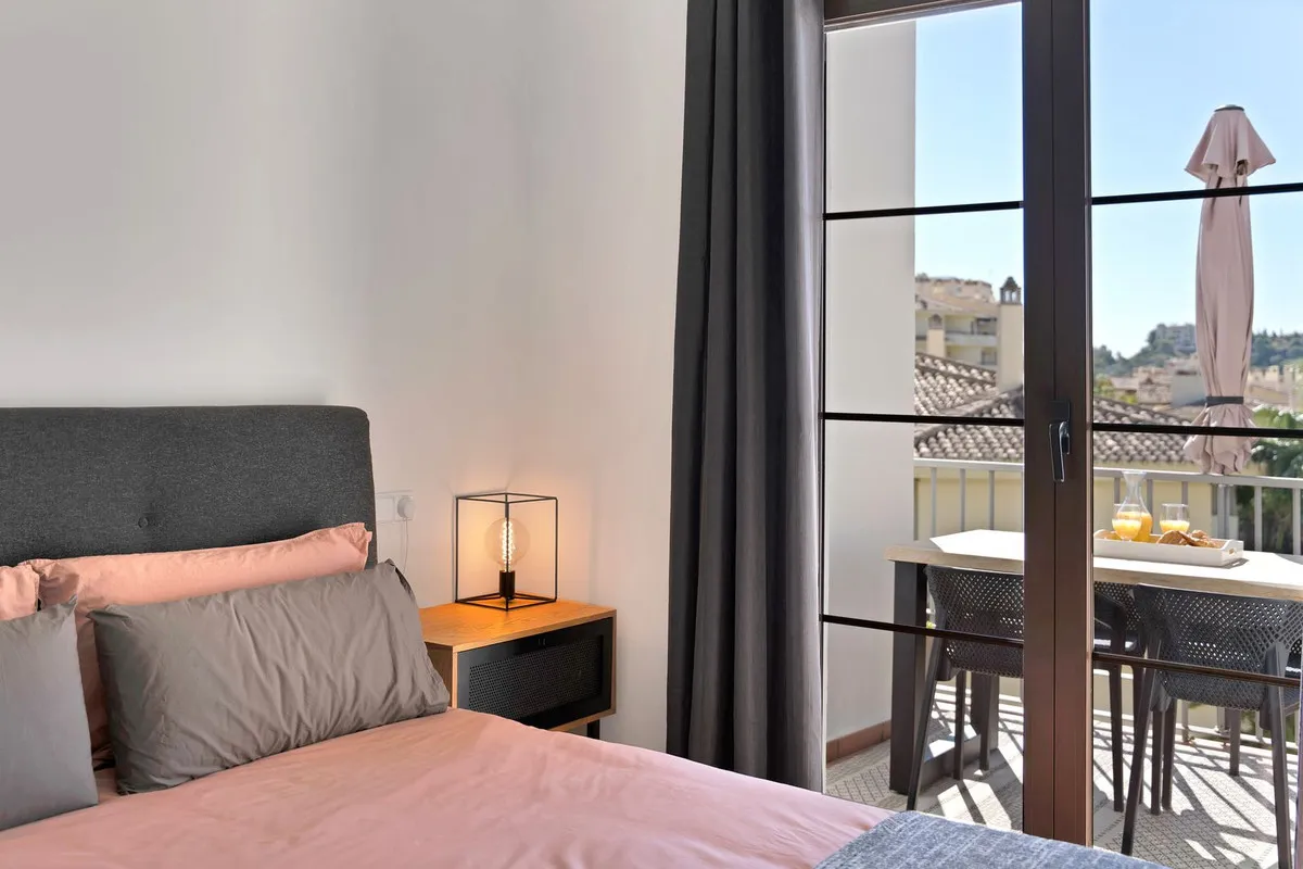 5789ebf4-8748-47f0-bde6-4ac7c57d3329