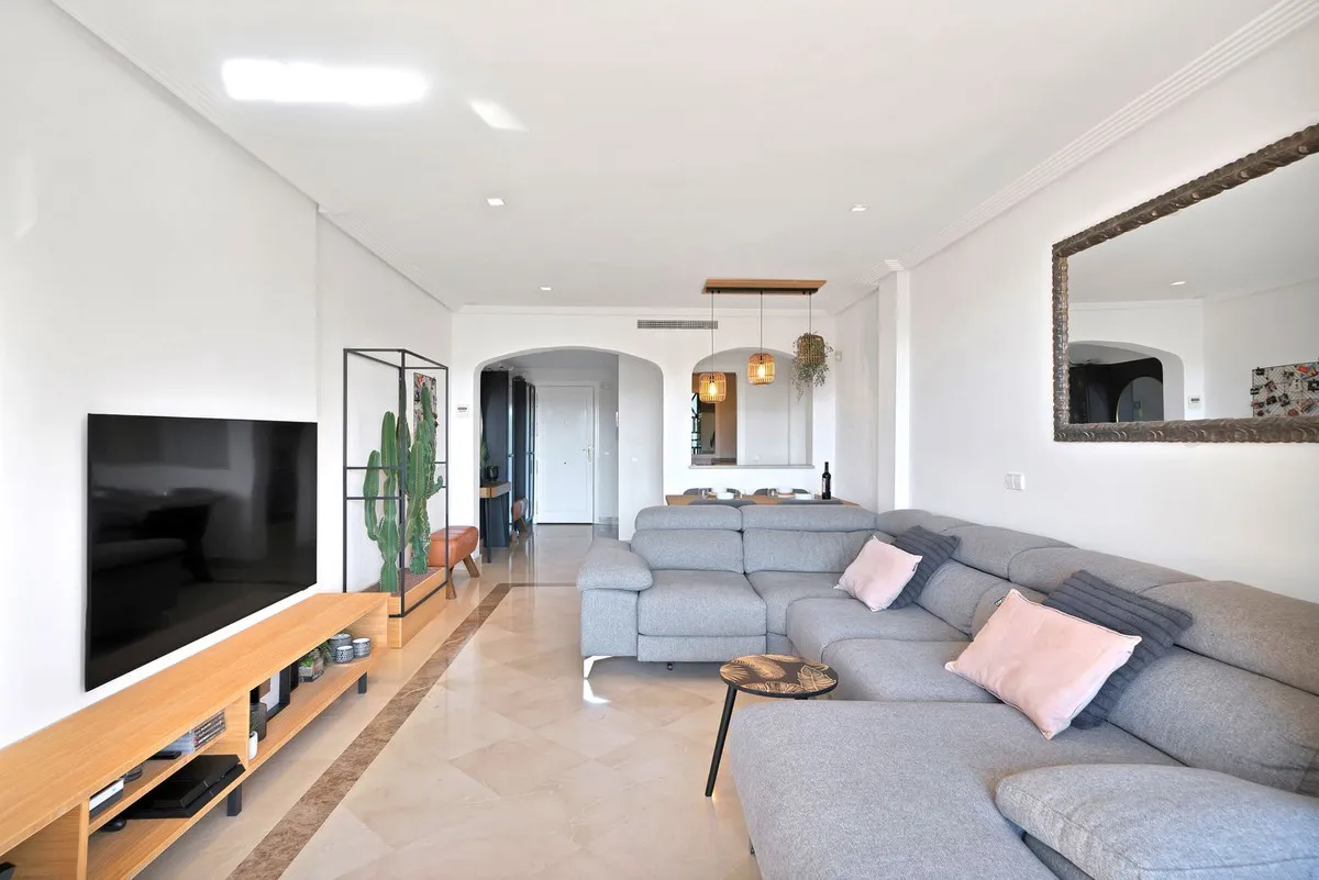 6d87d921-1b49-46ef-aaff-82b561bc1b84