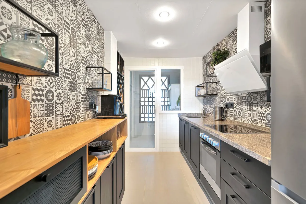 98ecb3d5-9c17-4001-b2ec-4c2b98fb4b10