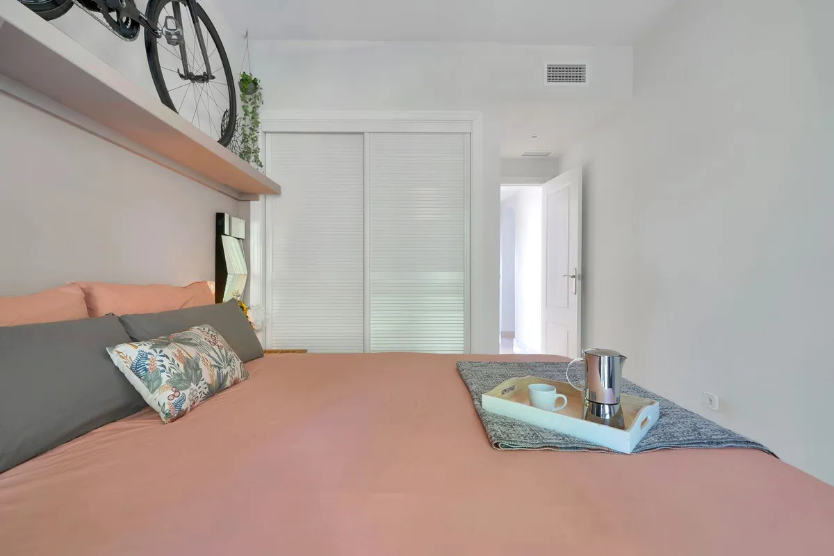 c9ae74e2-4b19-41ec-b01a-3f9a385a0e92