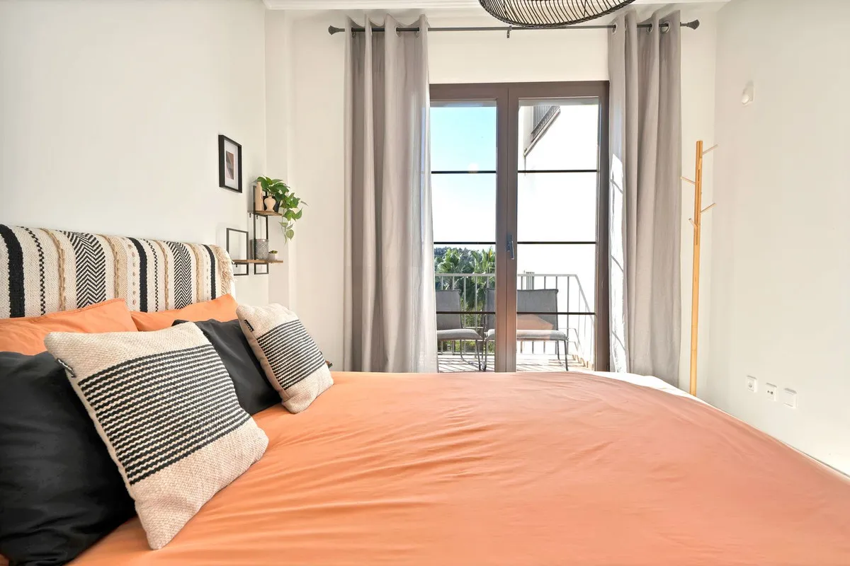 ccea86ff-8008-46c0-b3f1-aa9c7d7f1c55