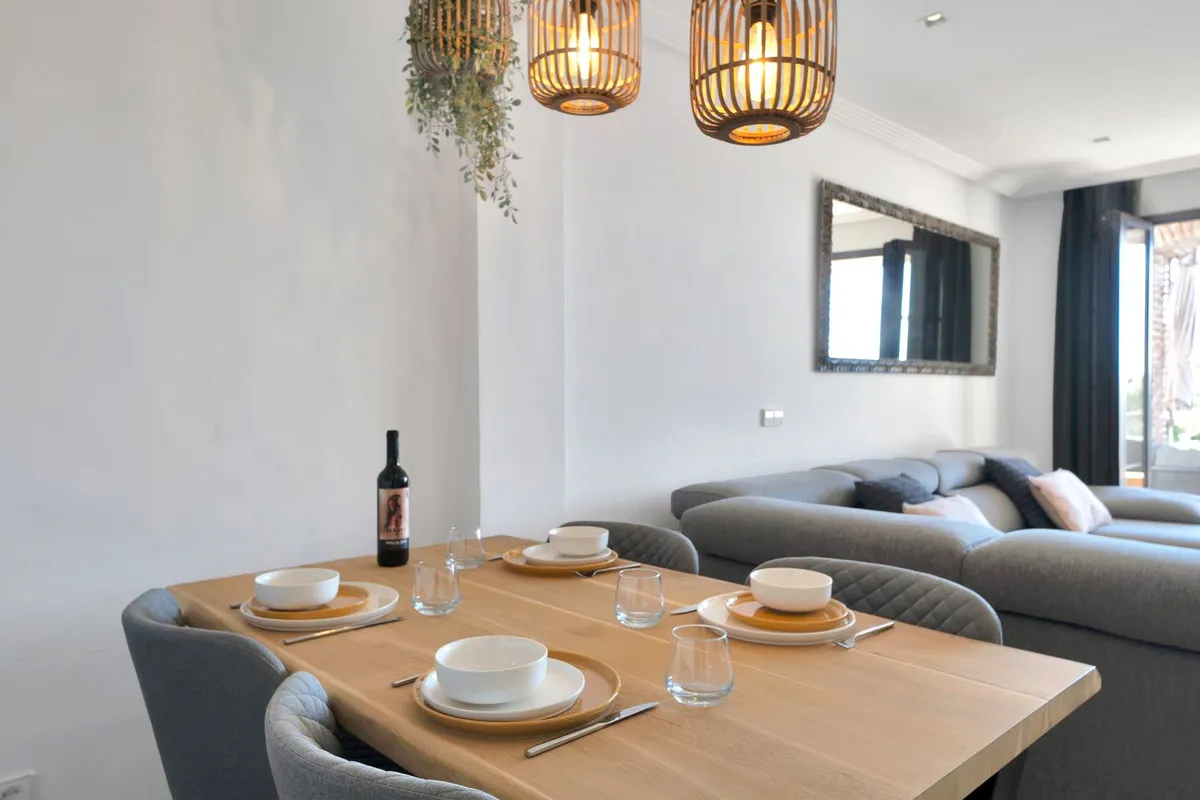 f5f0a566-1283-4085-abee-c6a418eaffc9