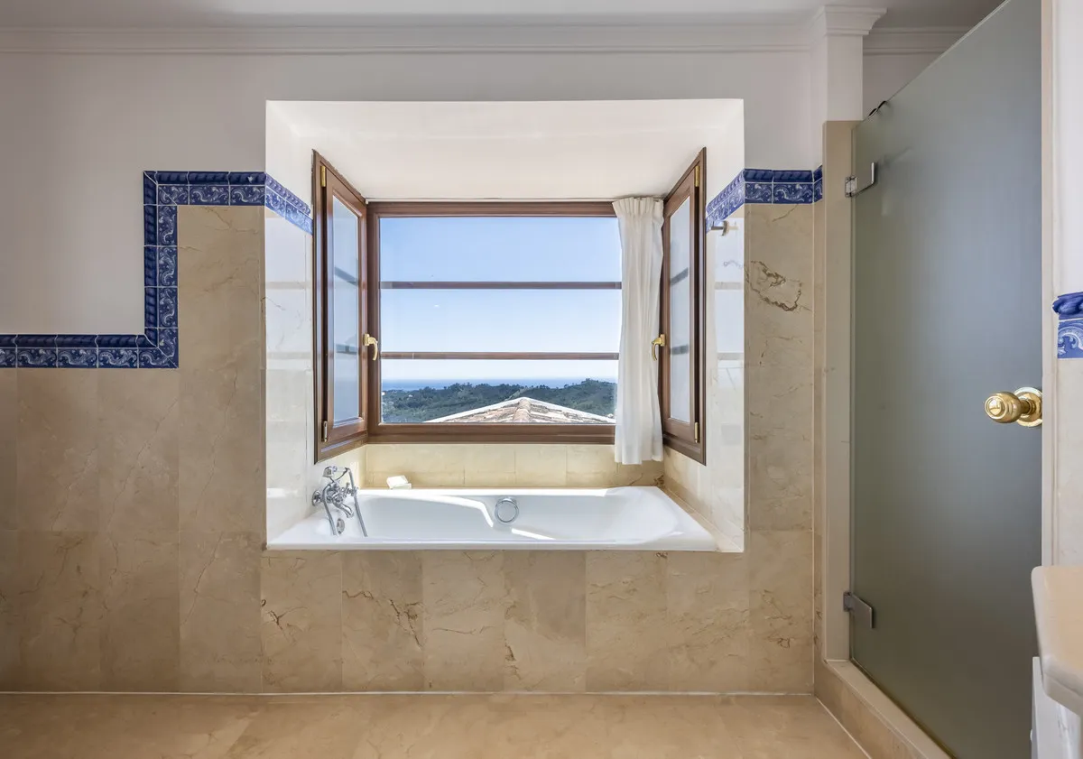 3ff08286-7fa5-4dc2-96a2-59e867822843