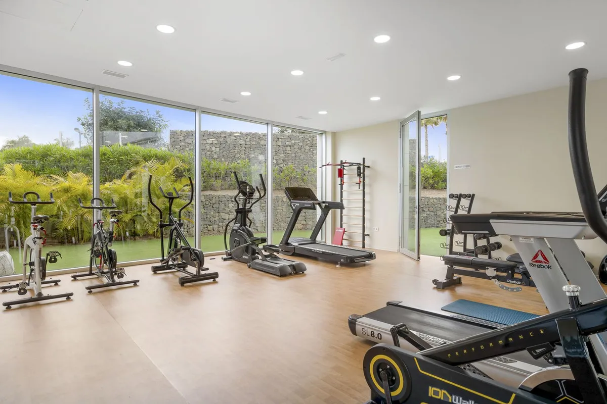 ca5918fa-09b3-4a41-a3b0-5e00e9878264