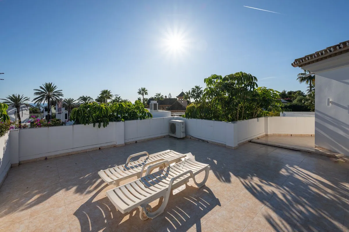 039c34e3-415b-4ca2-9801-b33b963faa6d