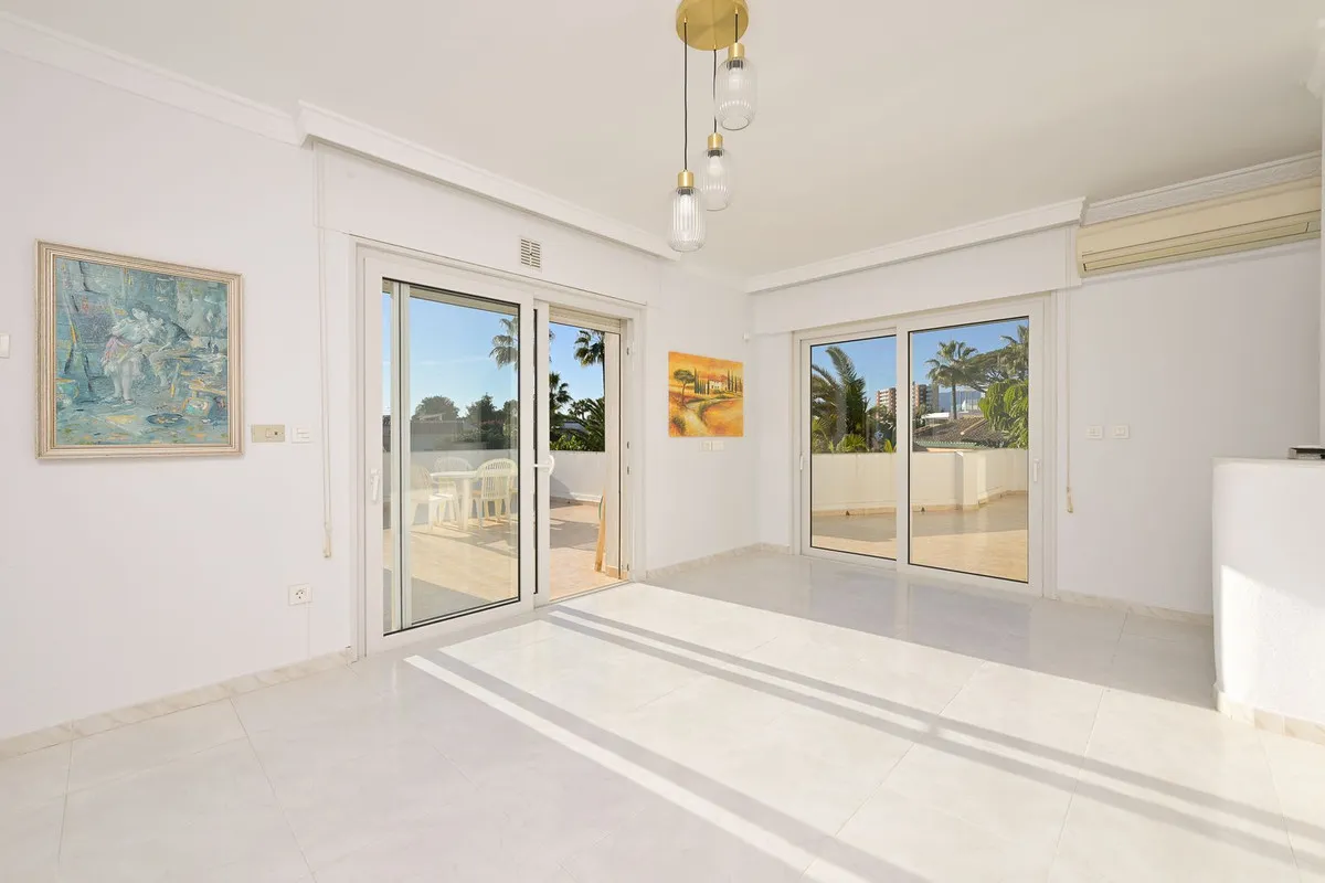 15214db1-da7e-4e73-8acf-dd27f20fc00c