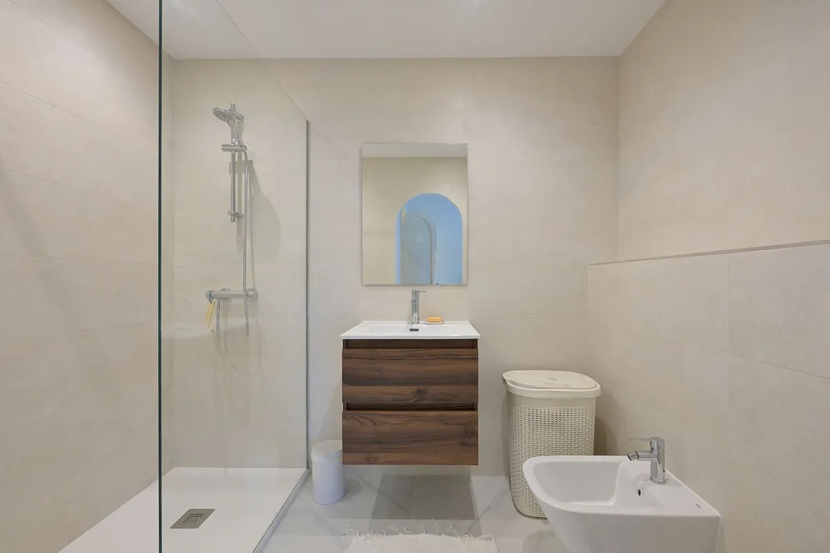 327288e7-3e22-4b1b-ab51-c46f15bd7bc9