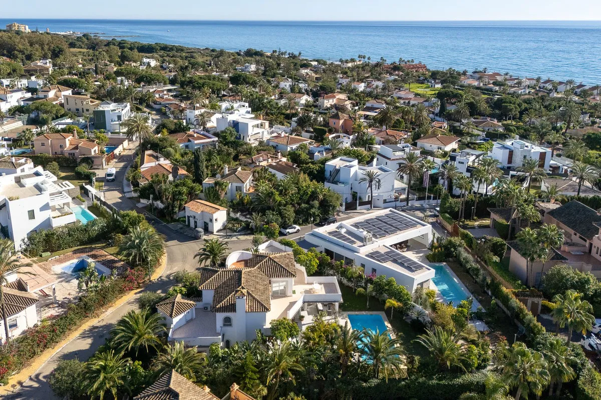 5ce81442-f5da-4fcf-bc77-b625858d74a1