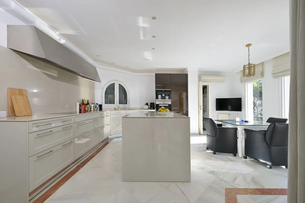 91d504d5-d90b-4b9d-a901-8954737383b0