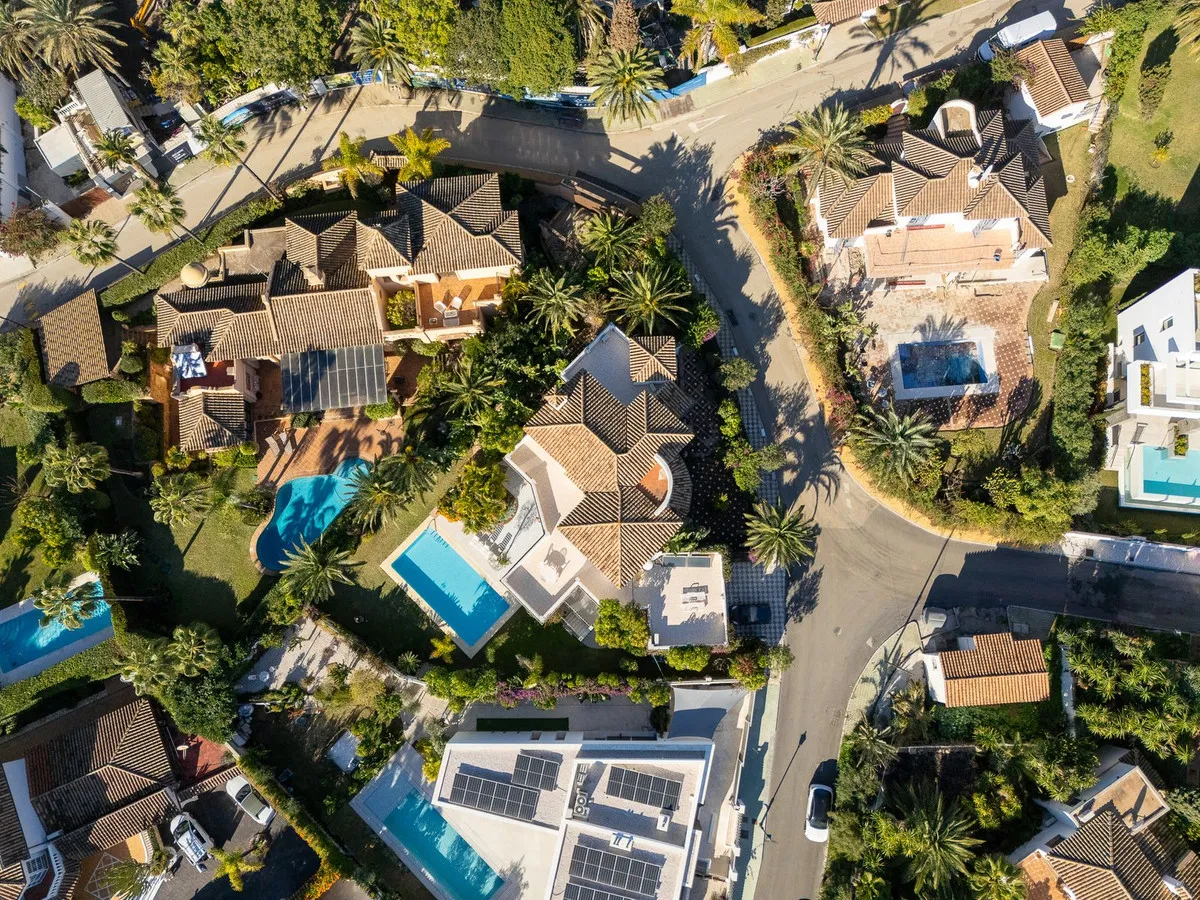 a2434177-20cc-4186-bd30-94d893a9d58b