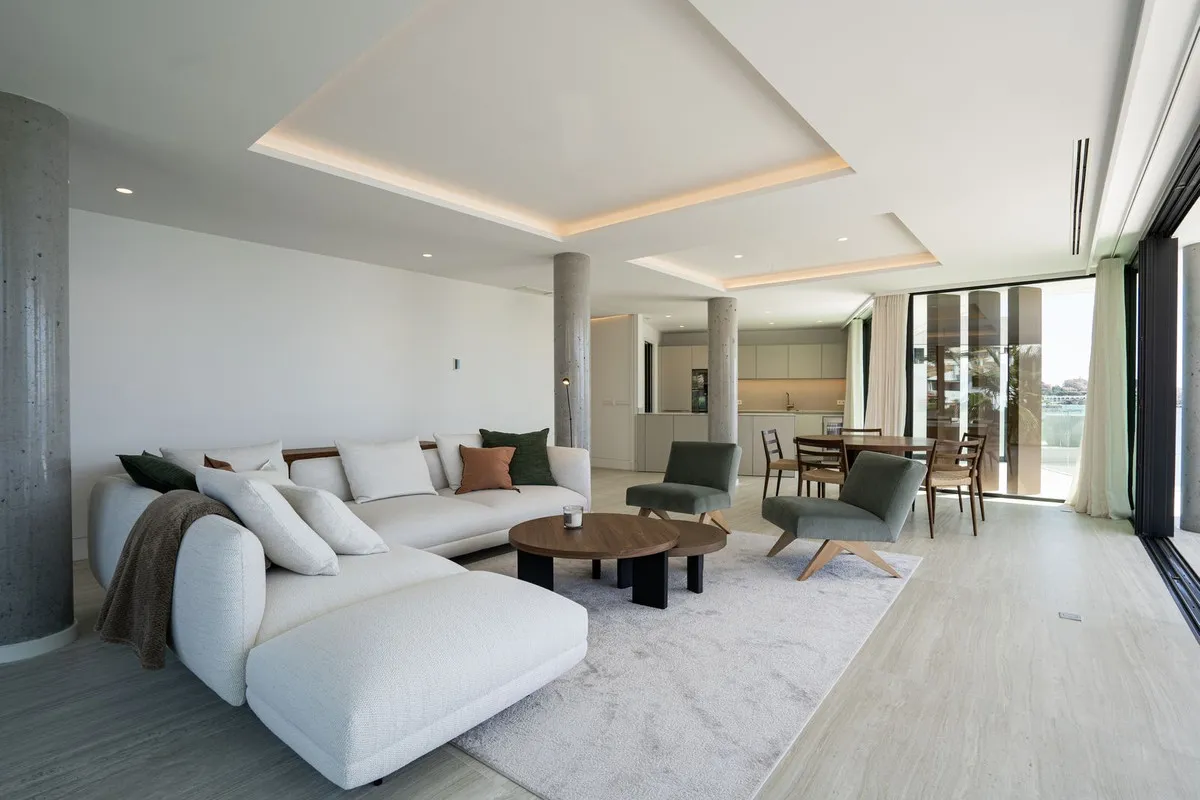 37d06b3c-228b-4581-9550-4f85efa1d601