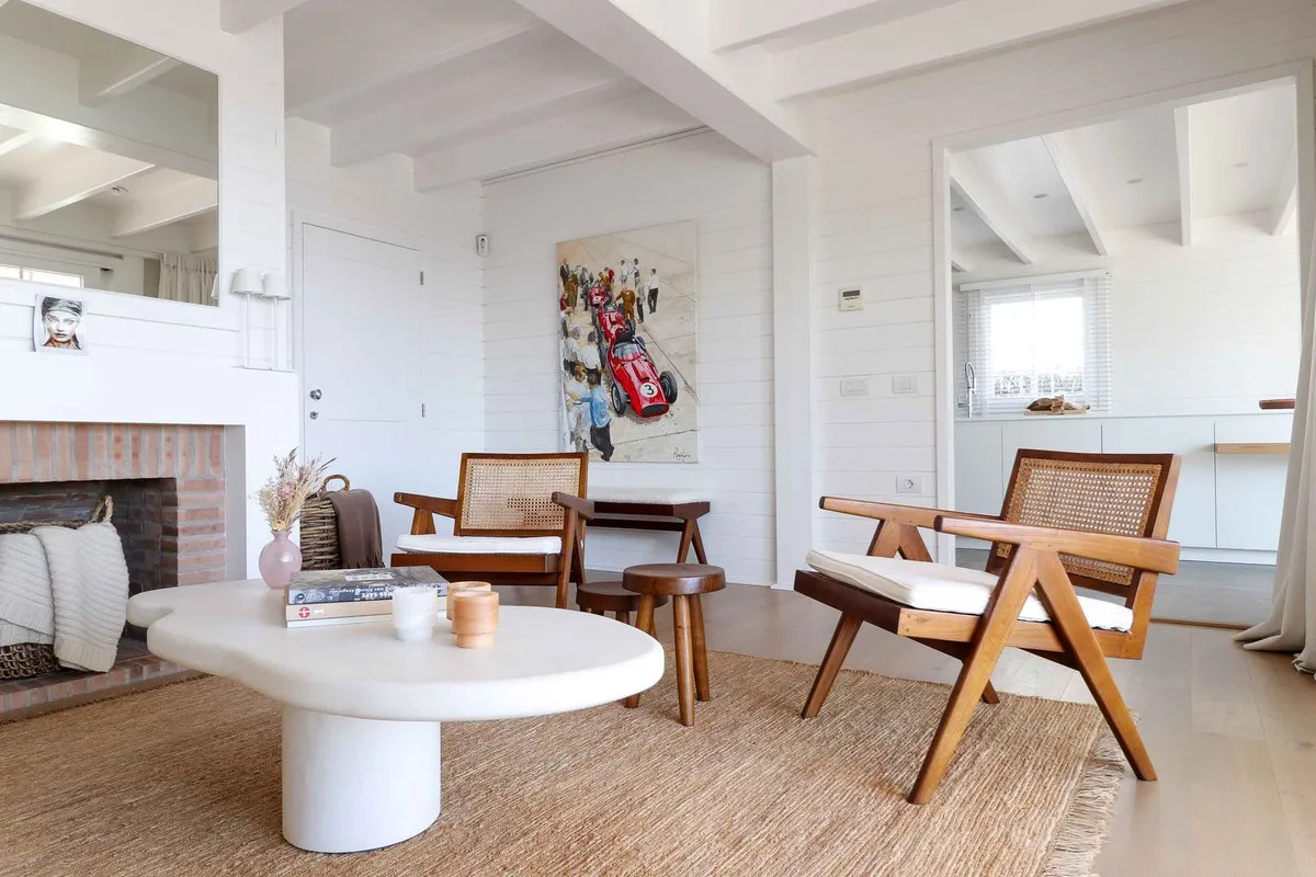 25ee8636-3966-402d-a111-681f98652cea