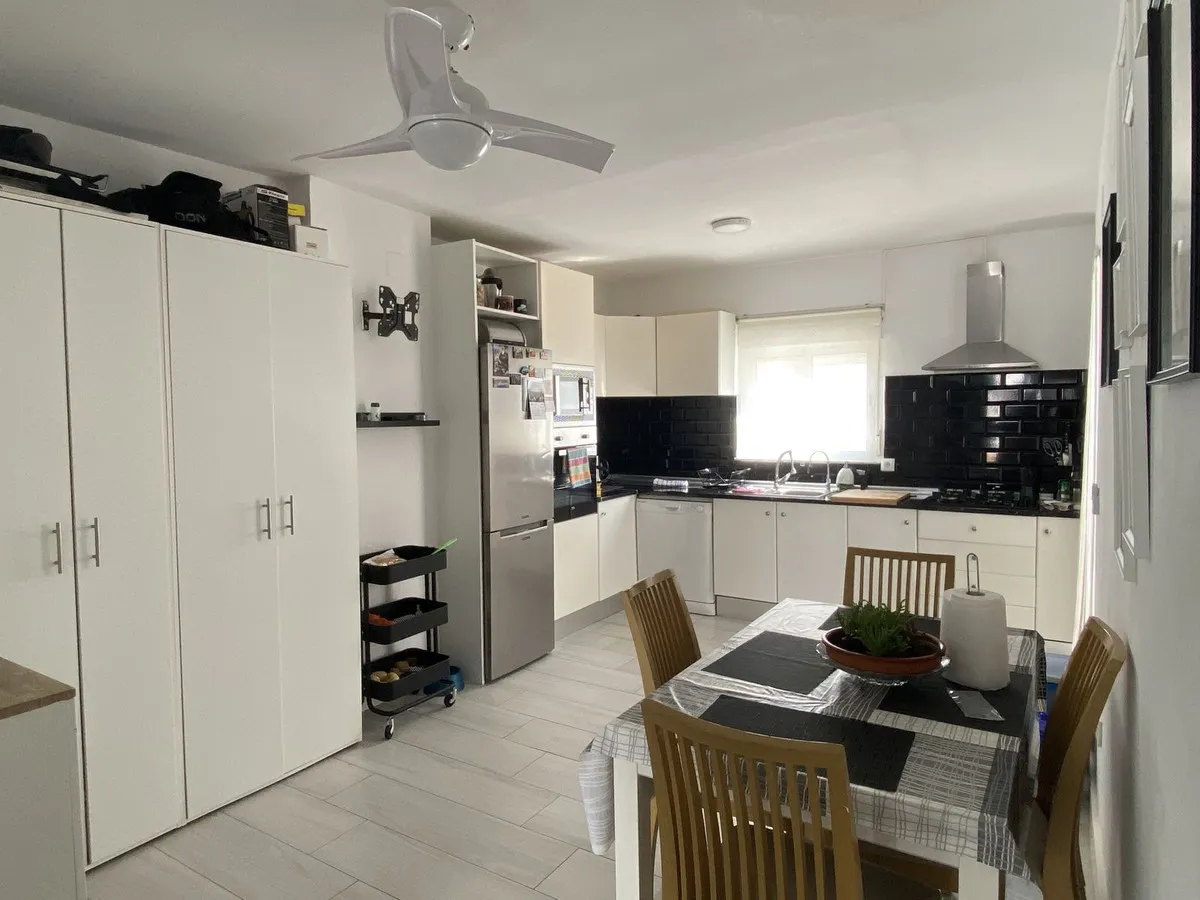 2a769828-6379-40c9-ae92-b44a69645b4e