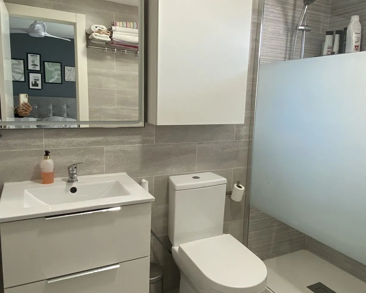 2cfe729e-7a72-444e-a32b-fcb42ad165e3