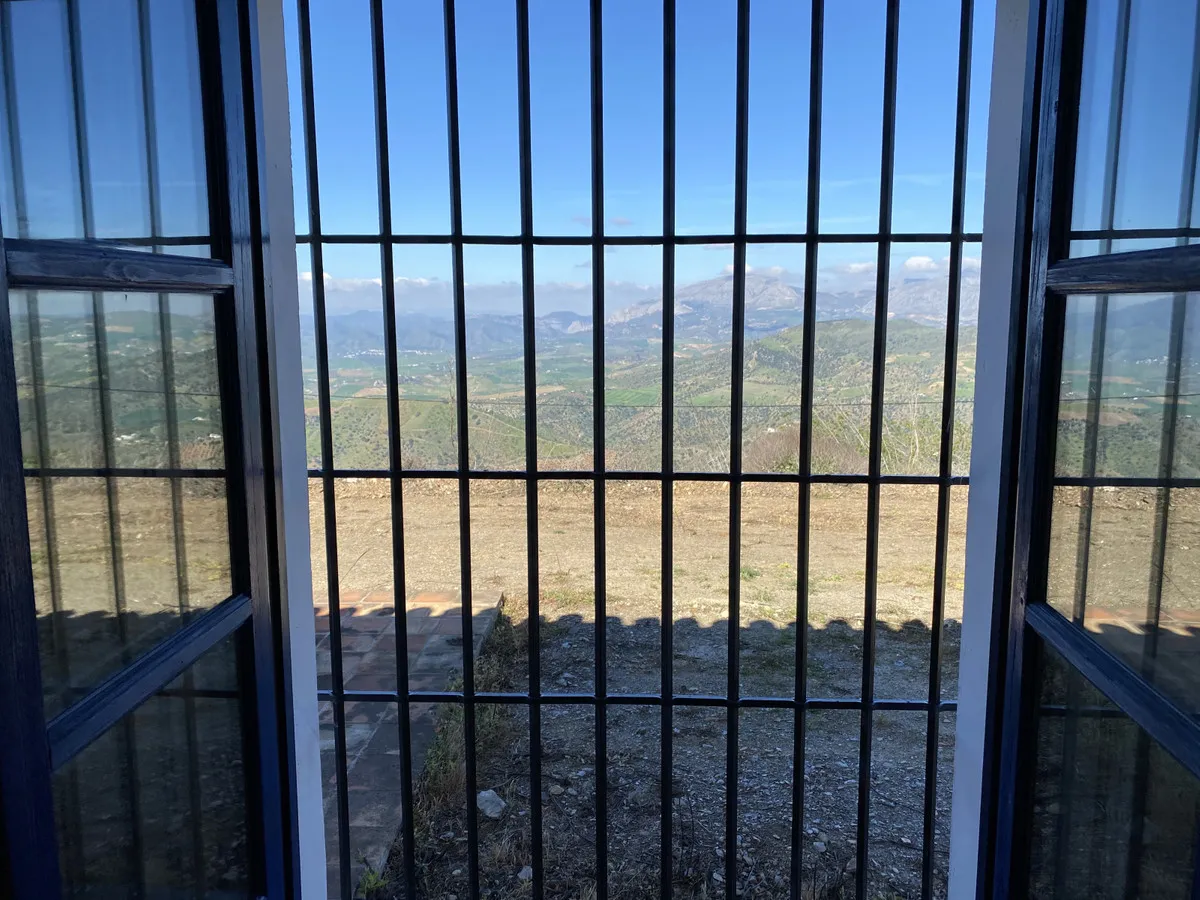 251852fa-5515-4c65-92f1-dc111f2b1b93