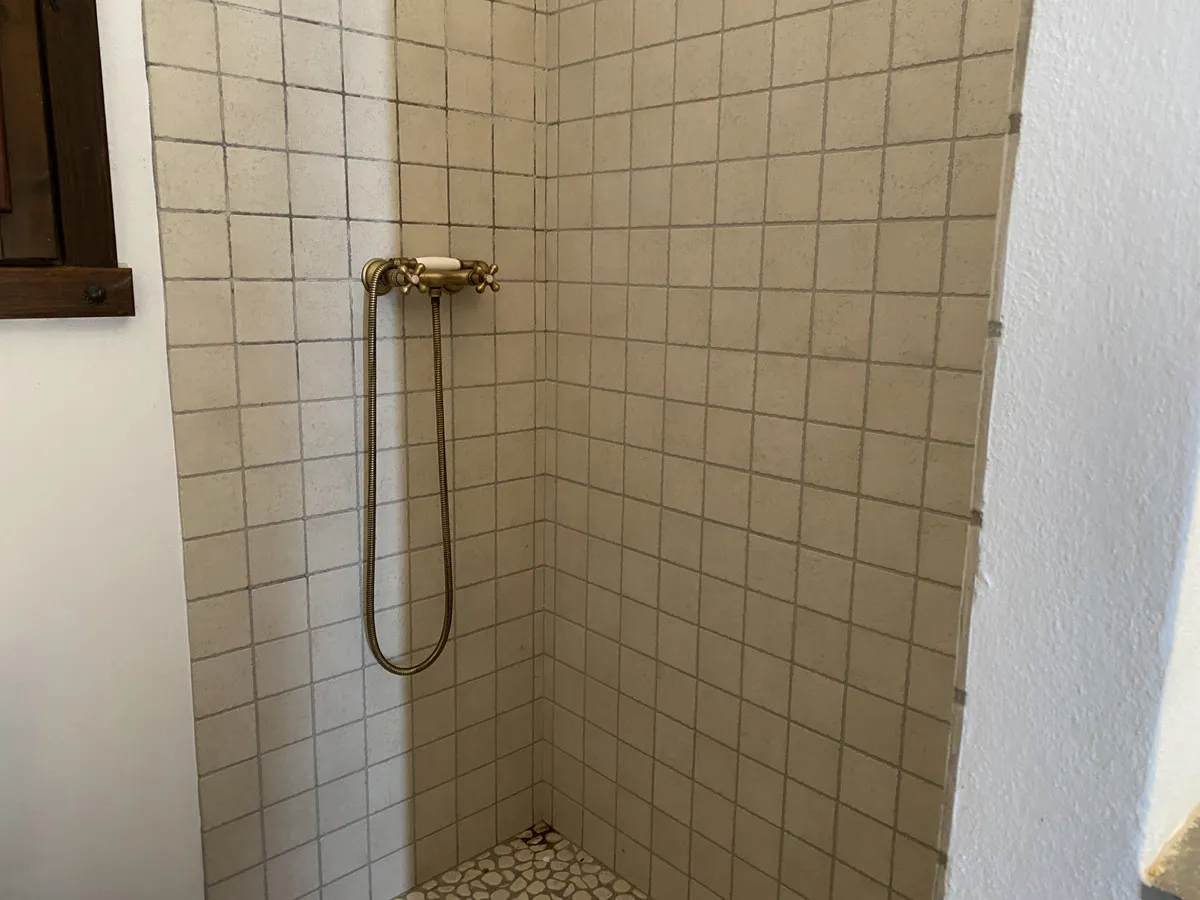 b8c249b4-bc44-41b9-b7bf-d0b1b3d20e6c