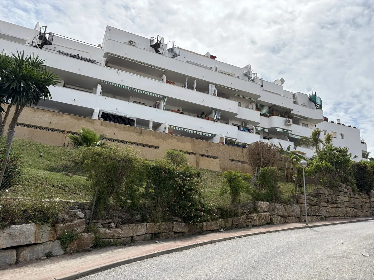 52d97f02-8407-4a2d-ba9a-9e6fee141fdd