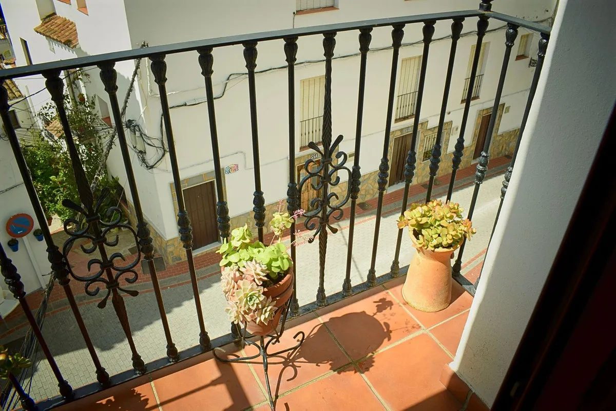 7b9c50bc-35ed-49f0-ad02-c6d76c9c854a